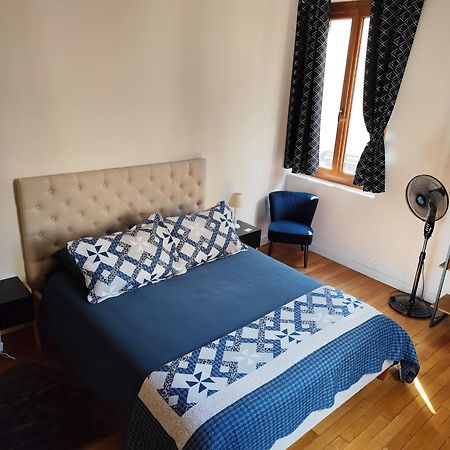 2 Pieces Totalement Renove Au Coeur De Bourges Apartment Exterior photo