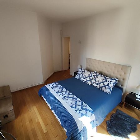 2 Pieces Totalement Renove Au Coeur De Bourges Apartment Exterior photo
