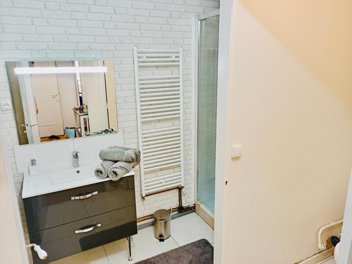 2 Pieces Totalement Renove Au Coeur De Bourges Apartment Exterior photo