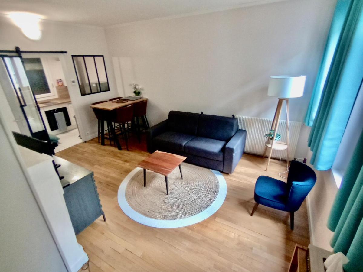 2 Pieces Totalement Renove Au Coeur De Bourges Apartment Exterior photo